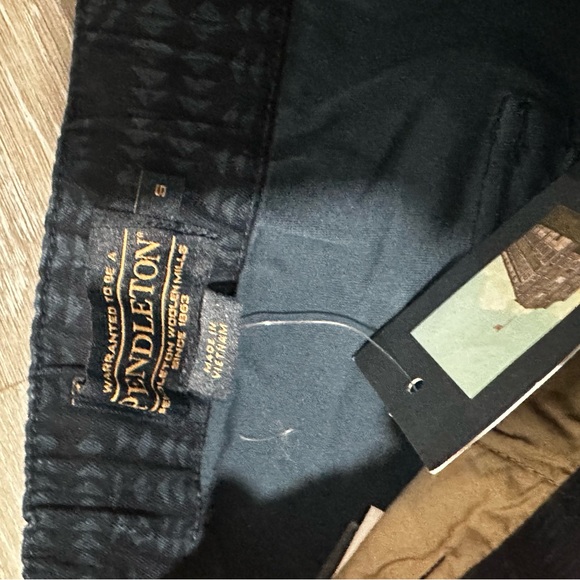 Pendleton Navy Patterned Pants - Picture 3 of 6